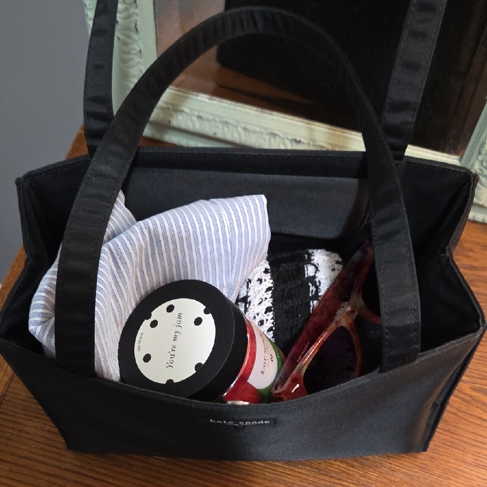 Kate Spade Black Tote Bag Fun in the Sun - Picture 12 of 14